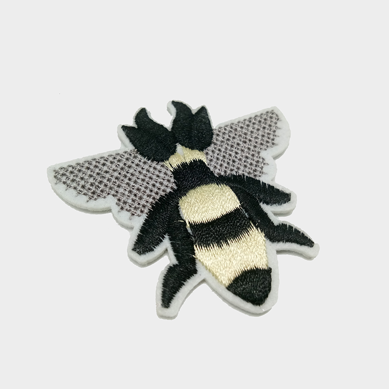 Wholesale custom animal insect patterns design embroidery patch for t shirt